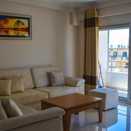Ersid Apartaments In The Centre Sarandë Esterno foto
