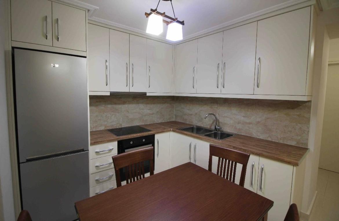 Ersid Apartaments In The Centre Sarandë Esterno foto
